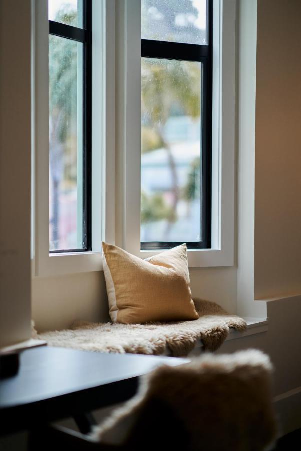 נאפייר Laneway Apartments מראה חיצוני תמונה