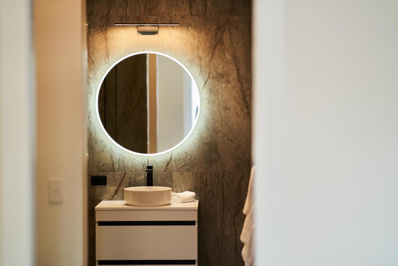 נאפייר Laneway Apartments מראה חיצוני תמונה